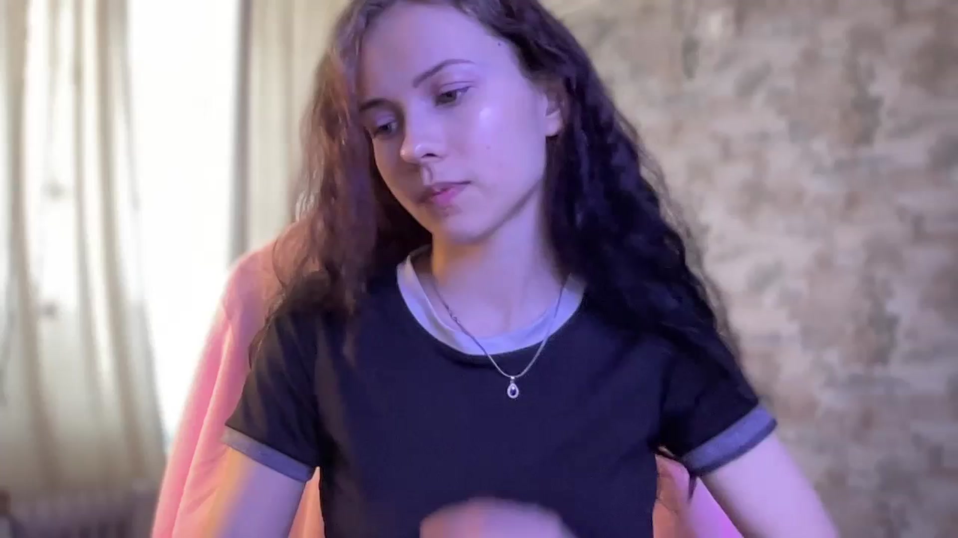 Gallery image thumbnail from Small_Emma0's myfreecams stream on, 04/12/2024, 11:24 image 9 of 20