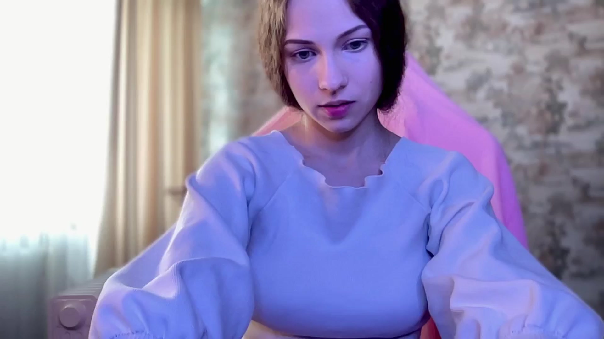 Gallery image thumbnail from Small_Emma0's myfreecams stream on, 04/25/2024, 10:53 image 17 of 20