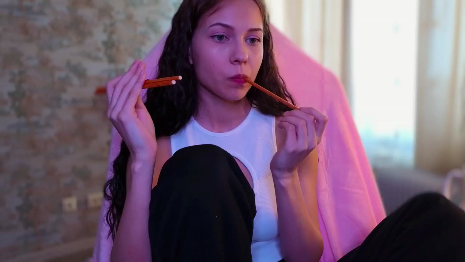 Gallery image thumbnail from Small_Emma0's myfreecams stream on, 04/30/2024, 12:55 image 9 of 20
