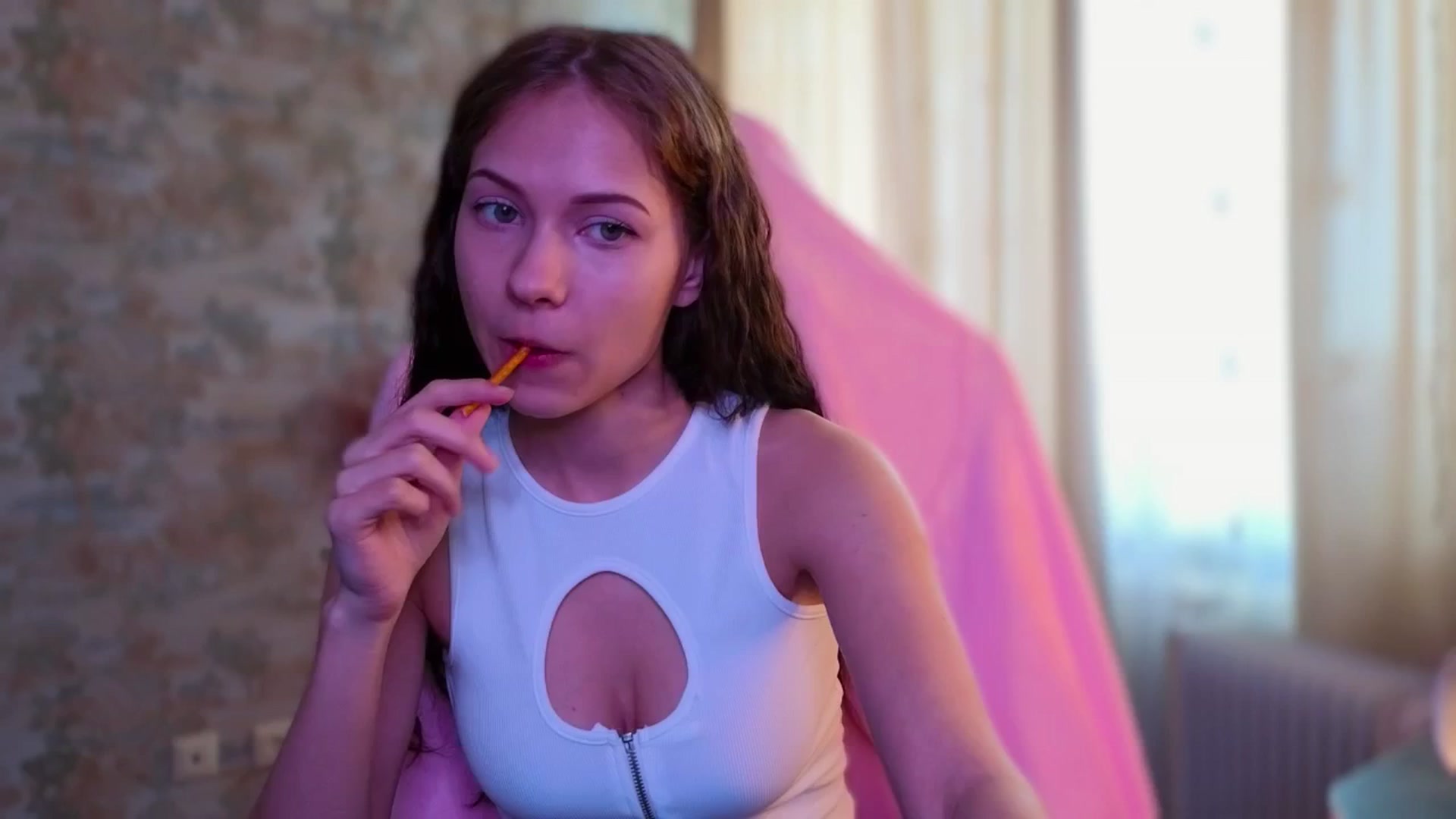 Gallery image thumbnail from Small_Emma0's myfreecams stream on, 04/30/2024, 12:55 image 2 of 20