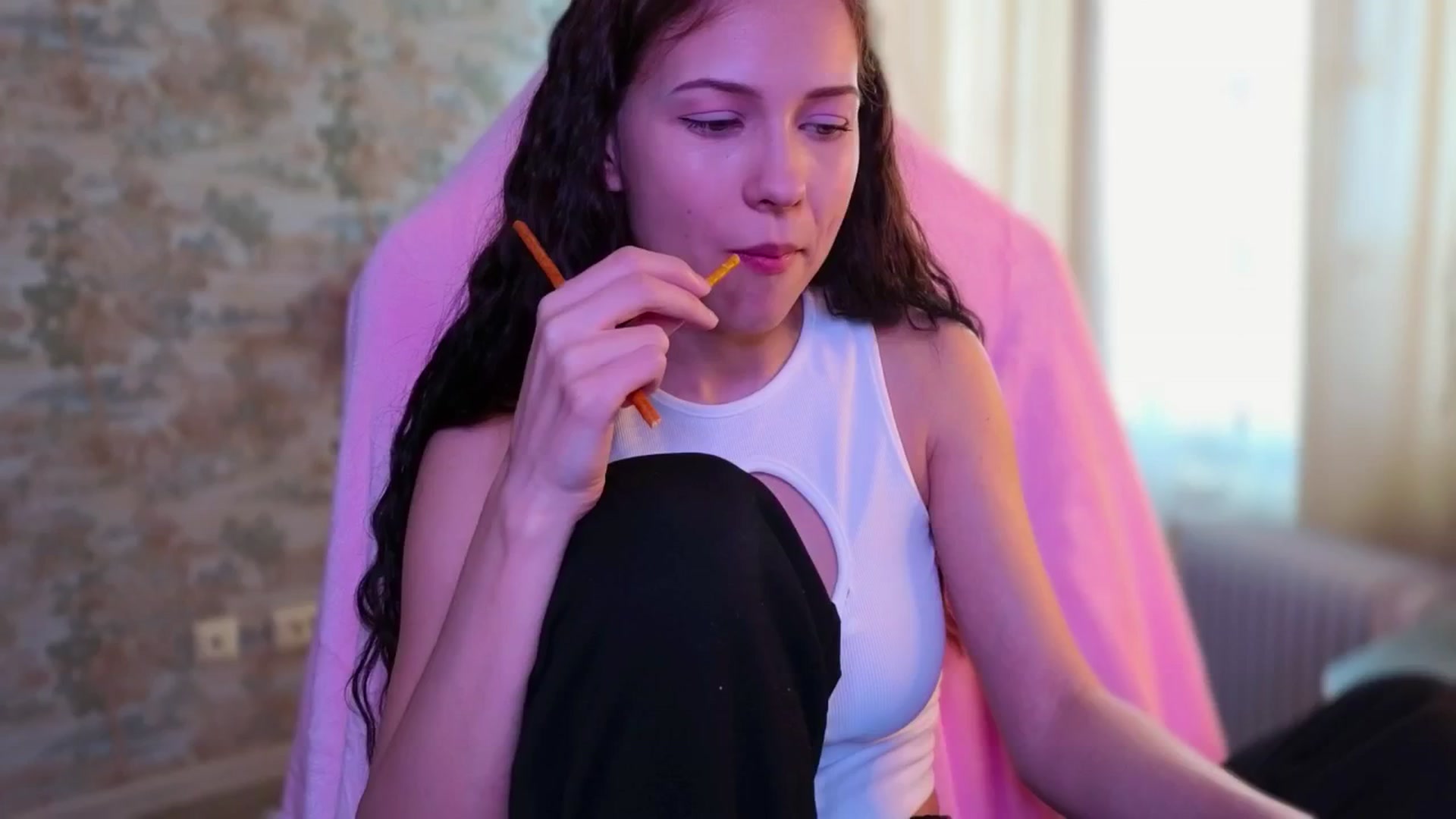 Gallery image thumbnail from Small_Emma0's myfreecams stream on, 04/30/2024, 12:55 image 7 of 20
