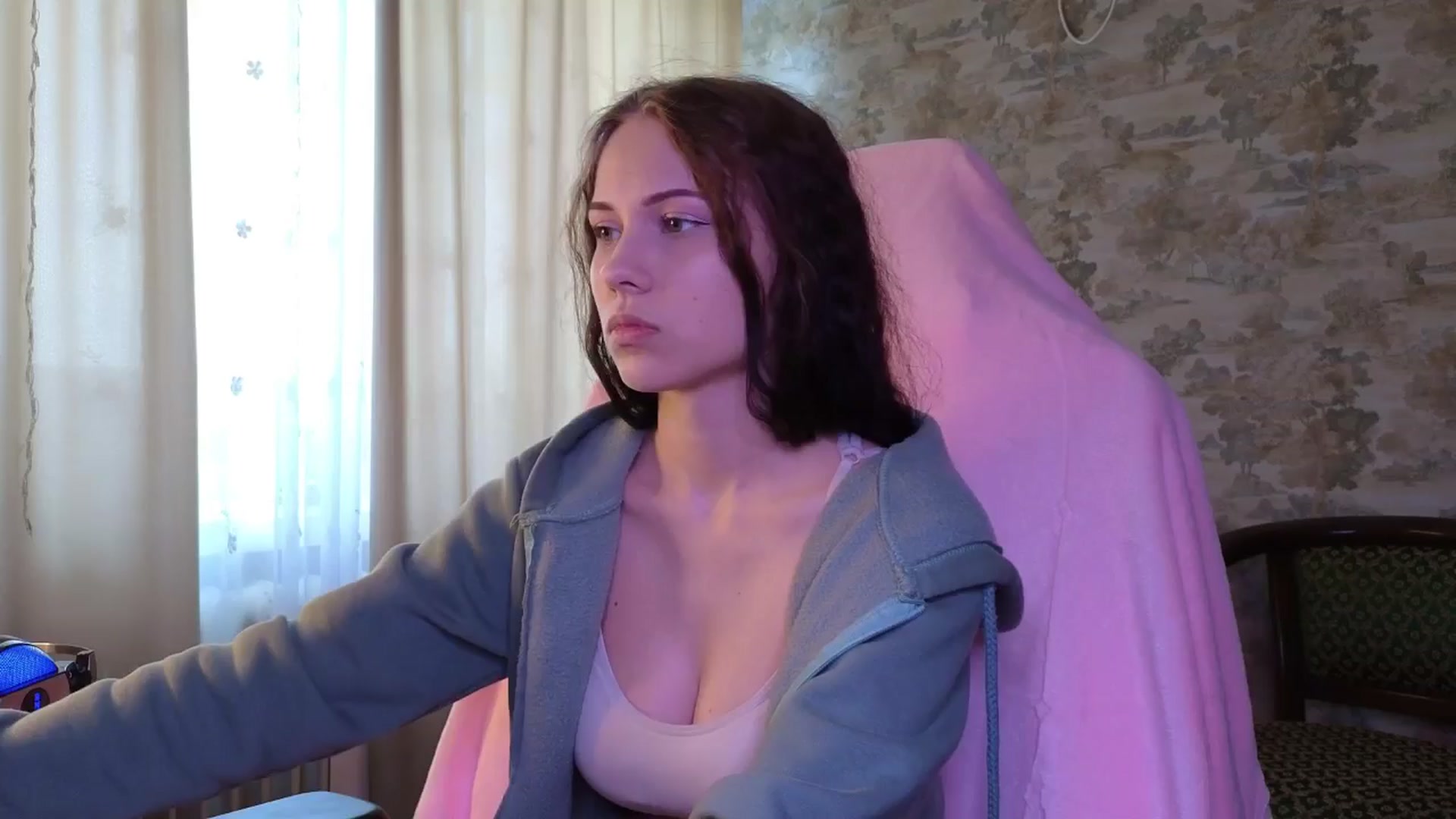 Gallery image thumbnail from Small_Emma0's myfreecams stream on, 05/07/2024, 11:42 image 3 of 20