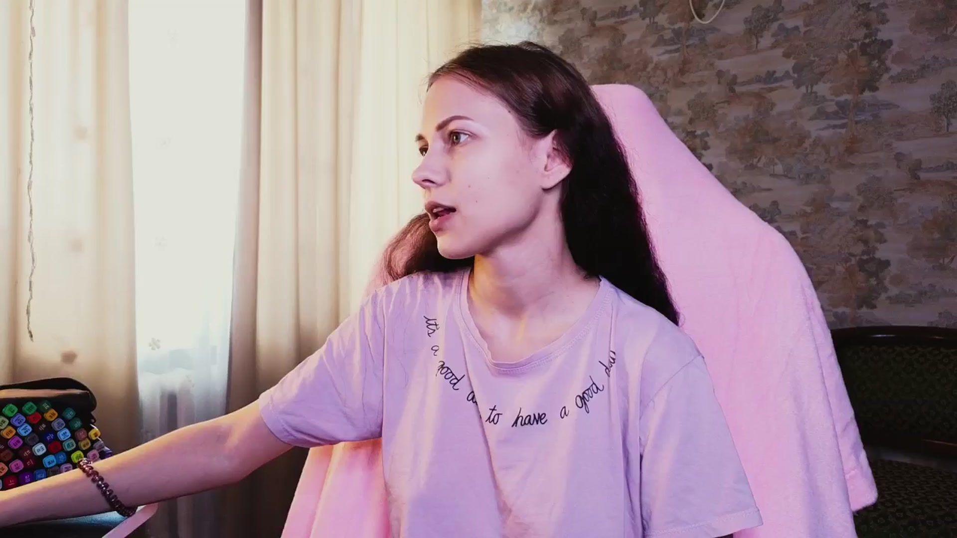 Gallery image thumbnail from Small_Emma0's myfreecams stream on, 06/25/2024, 08:15 image 14 of 20