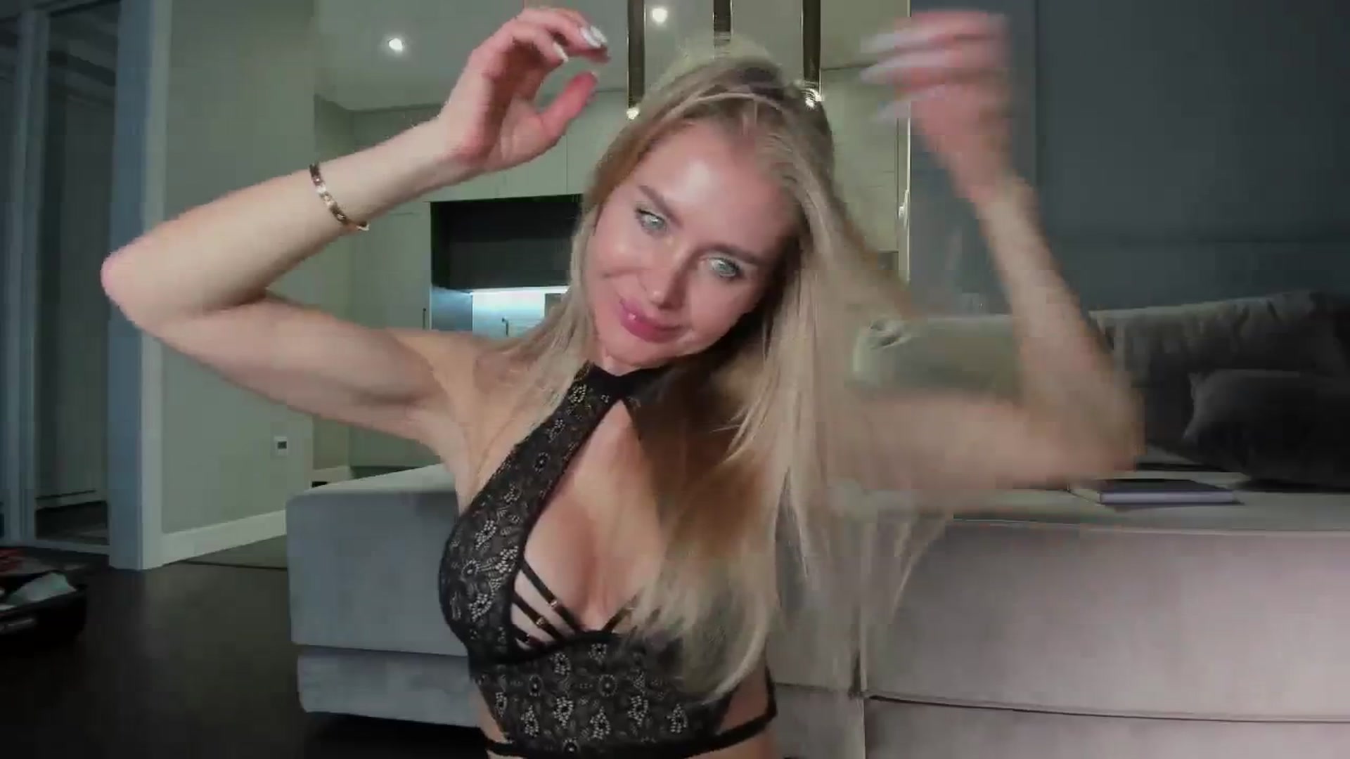 Gallery image thumbnail from Smart_Cat's myfreecams stream on, 12/29/2023, 01:46 image 16 of 20