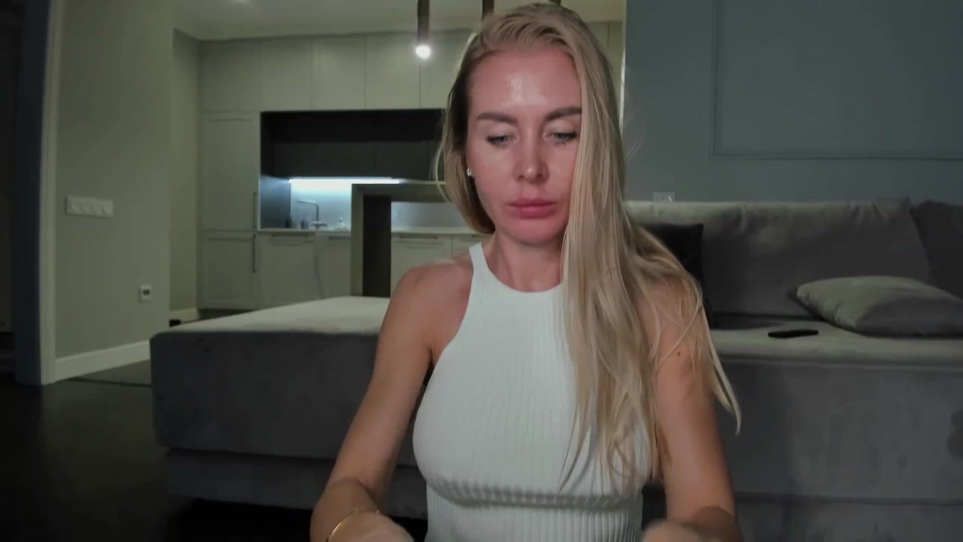 Gallery image thumbnail from Smart_Cat's myfreecams stream on, 01/11/2024, 02:12 image 9 of 20