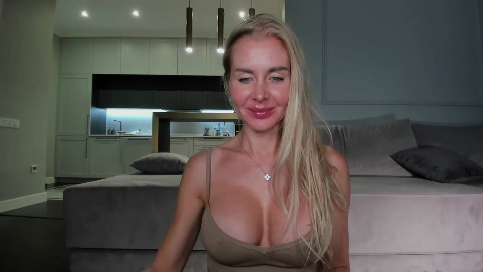 Gallery image thumbnail from Smart_Cat's myfreecams stream on, 02/23/2024, 02:05 image 11 of 20