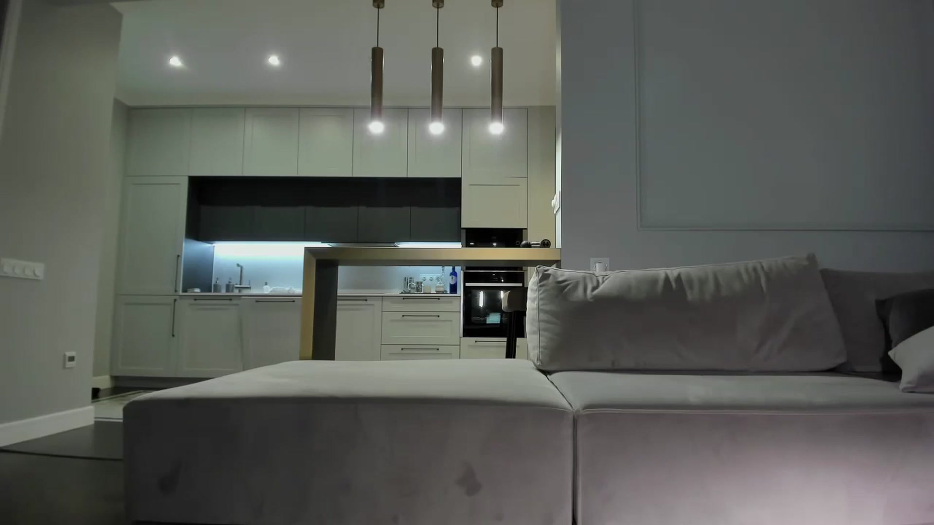 Gallery image thumbnail from Smart_Cat's myfreecams stream on, 03/01/2024, 03:20 image 11 of 20