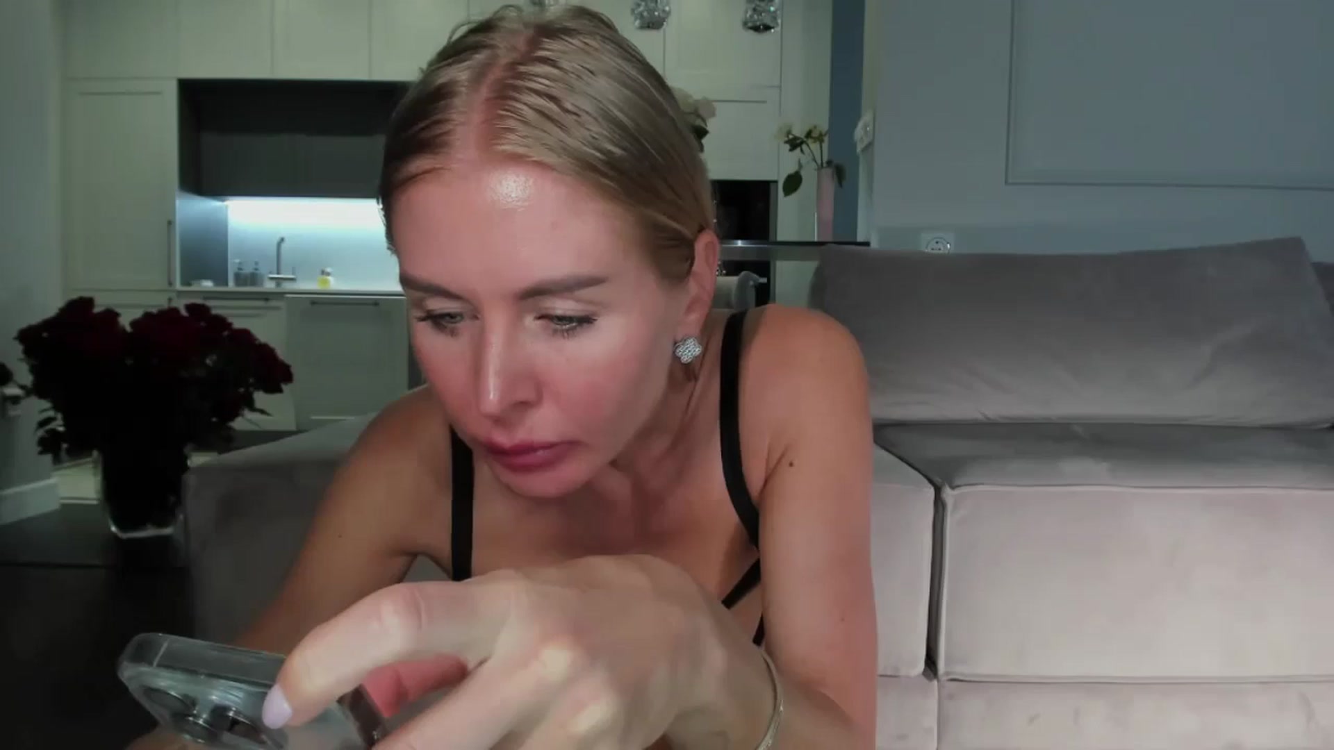 Gallery image thumbnail from Smart_Cat's myfreecams stream on, 05/31/2024, 02:38 image 10 of 20