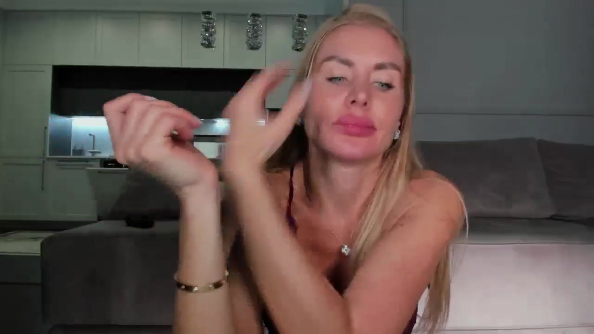 Gallery image thumbnail from Smart_Cat's myfreecams stream on, 06/13/2024, 01:53 image 13 of 20