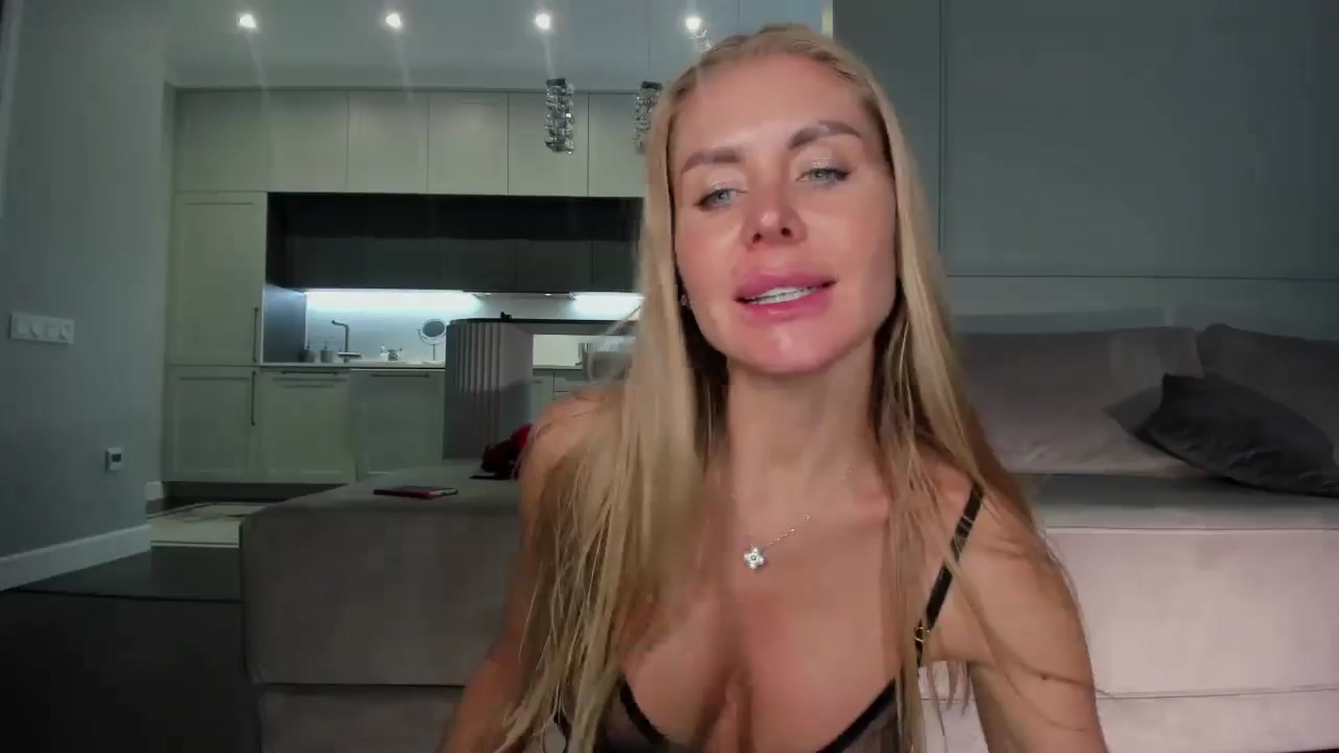 Gallery image thumbnail from Smart_Cat's myfreecams stream on, 06/20/2024, 03:26 image 8 of 20