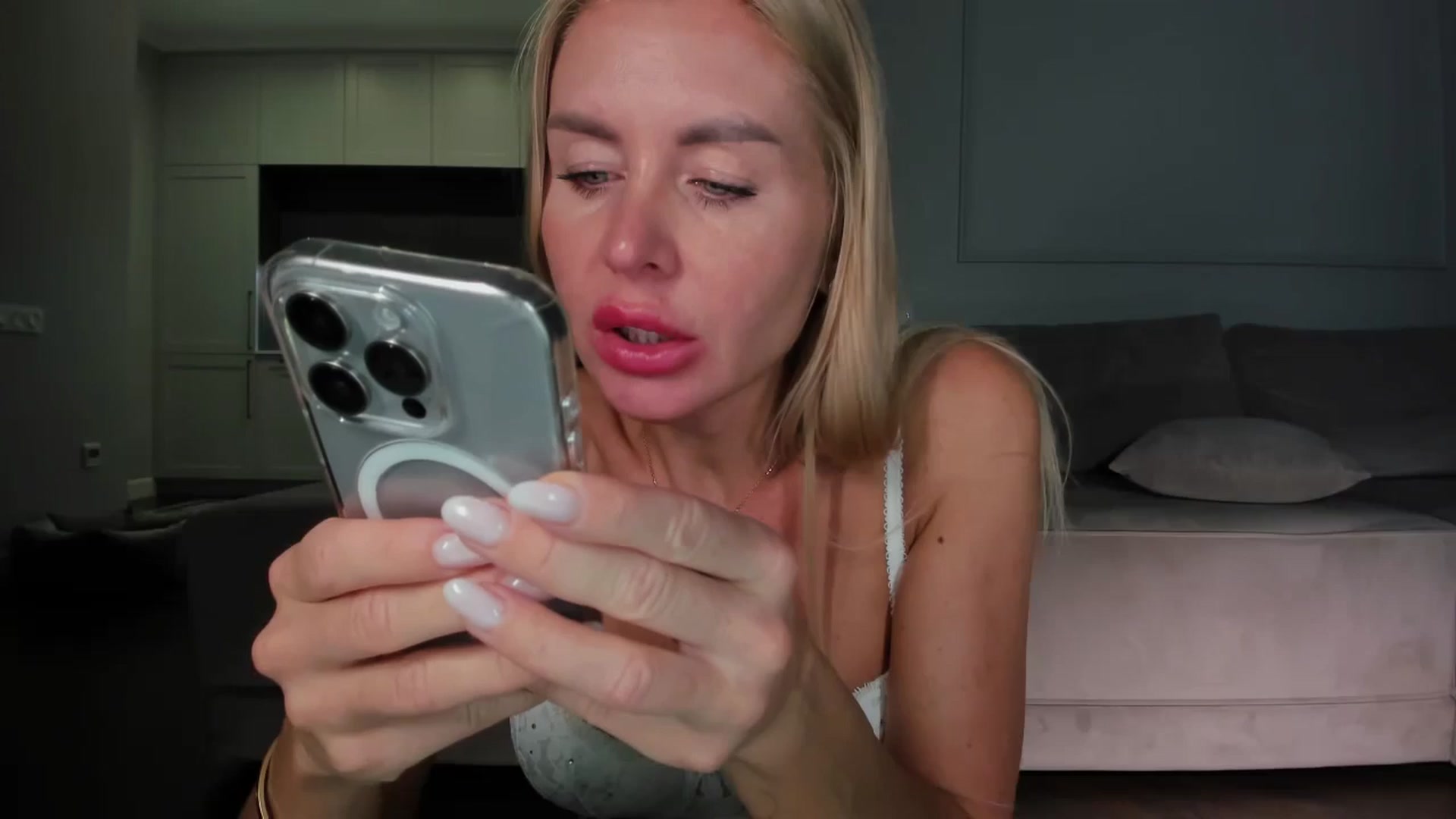Gallery image thumbnail from Smart_Cat's myfreecams stream on, 07/24/2024, 23:53 image 19 of 20