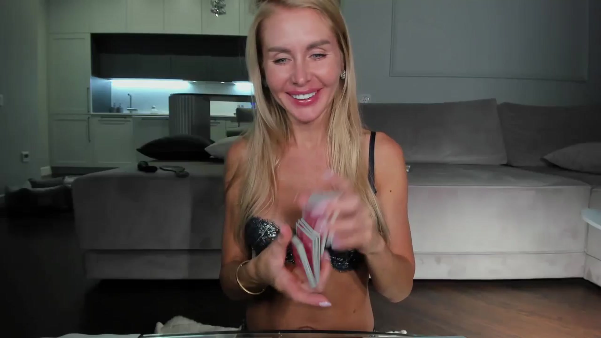 Gallery image thumbnail from Smart_Cat's myfreecams stream on, 07/27/2024, 01:28 image 15 of 20