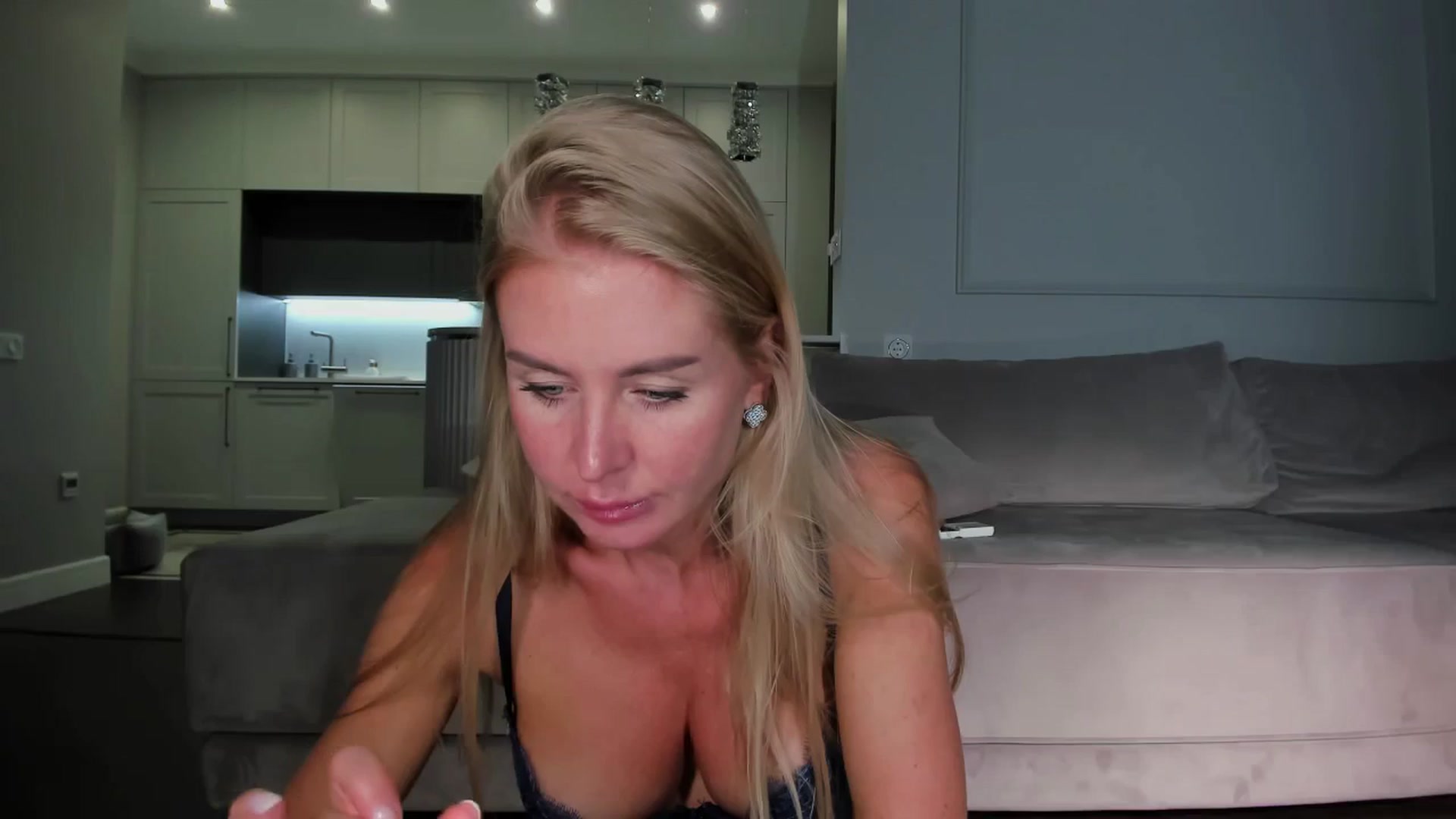 Gallery image thumbnail from Smart_Cat's myfreecams stream on, 08/05/2024, 23:42 image 13 of 20
