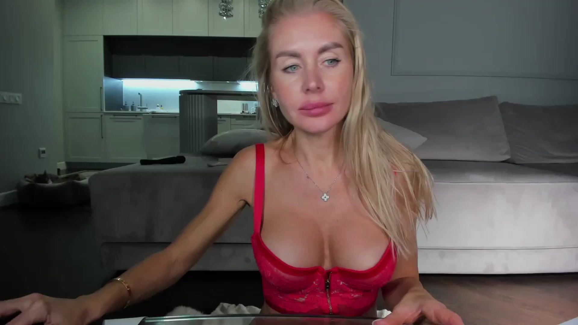 Gallery image thumbnail from Smart_Cat's myfreecams stream on, 08/12/2024, 24:00 image 9 of 20