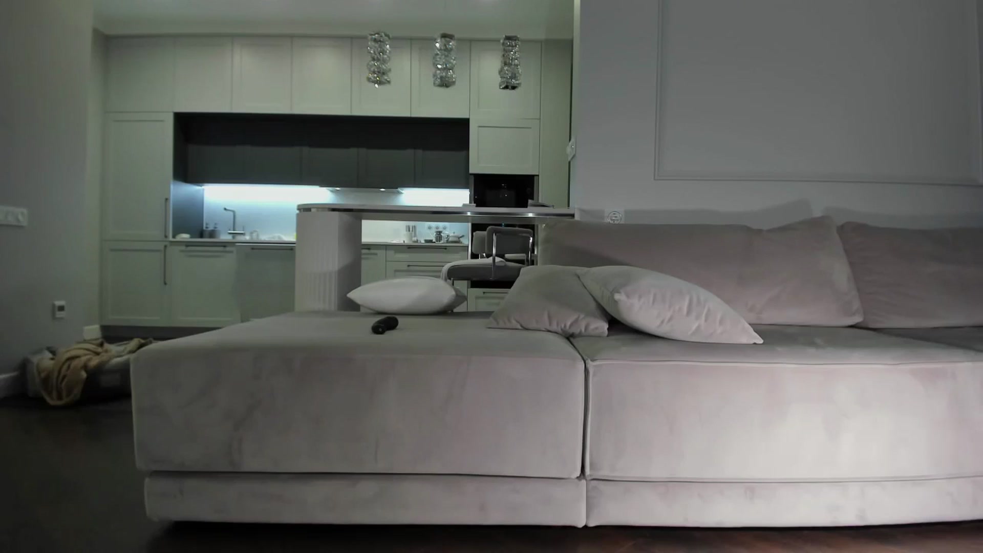 Gallery image thumbnail from Smart_Cat's myfreecams stream on, 08/18/2024, 23:46 image 11 of 20