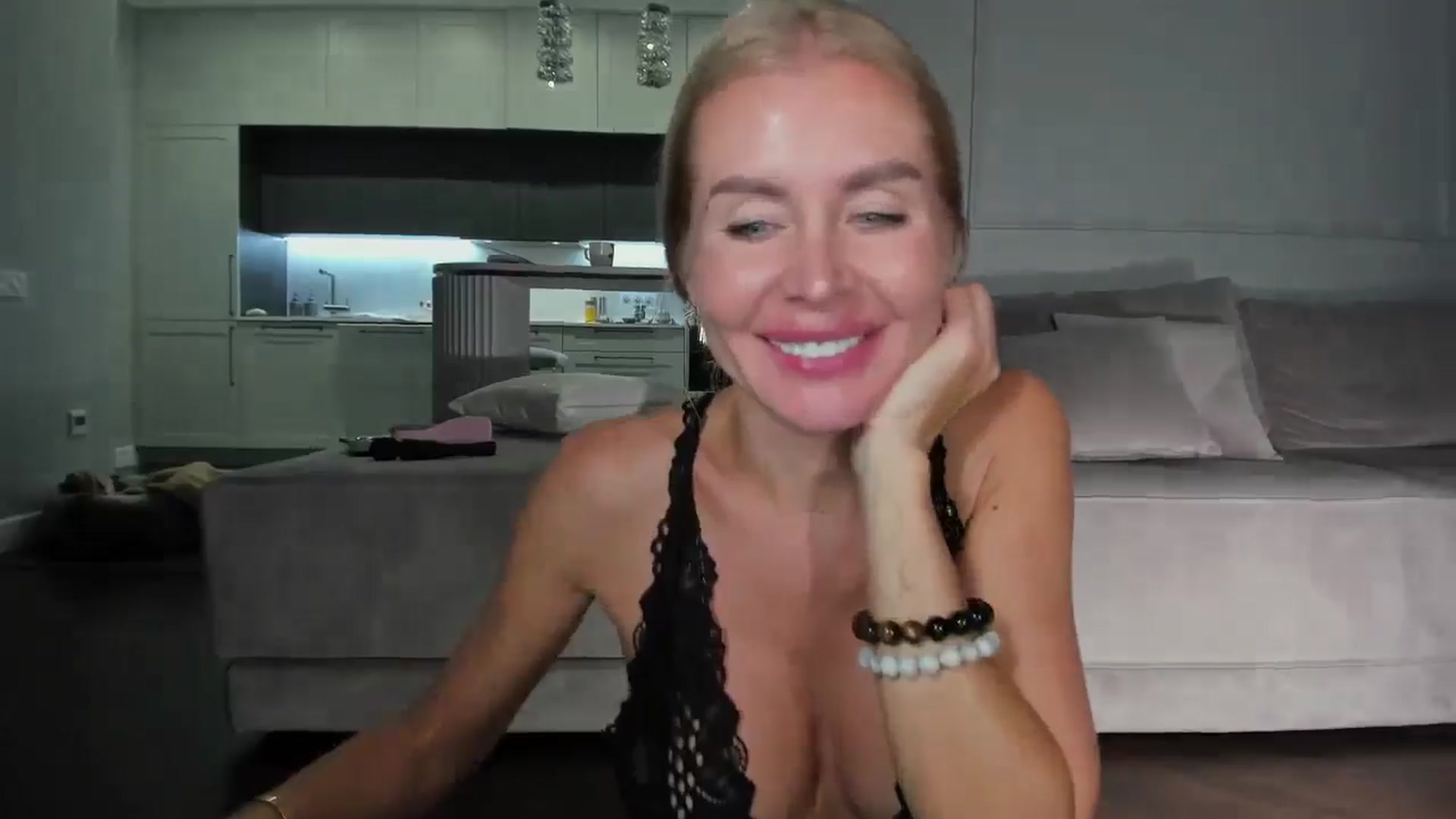 Gallery image thumbnail from Smart_Cat's myfreecams stream on, 08/21/2024, 03:30 image 6 of 20