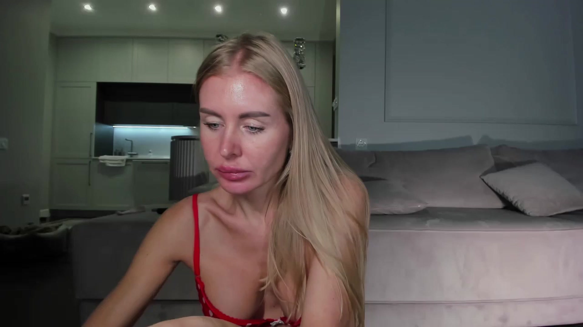 Gallery image thumbnail from Smart_Cat's myfreecams stream on, 09/16/2024, 01:18 image 3 of 20