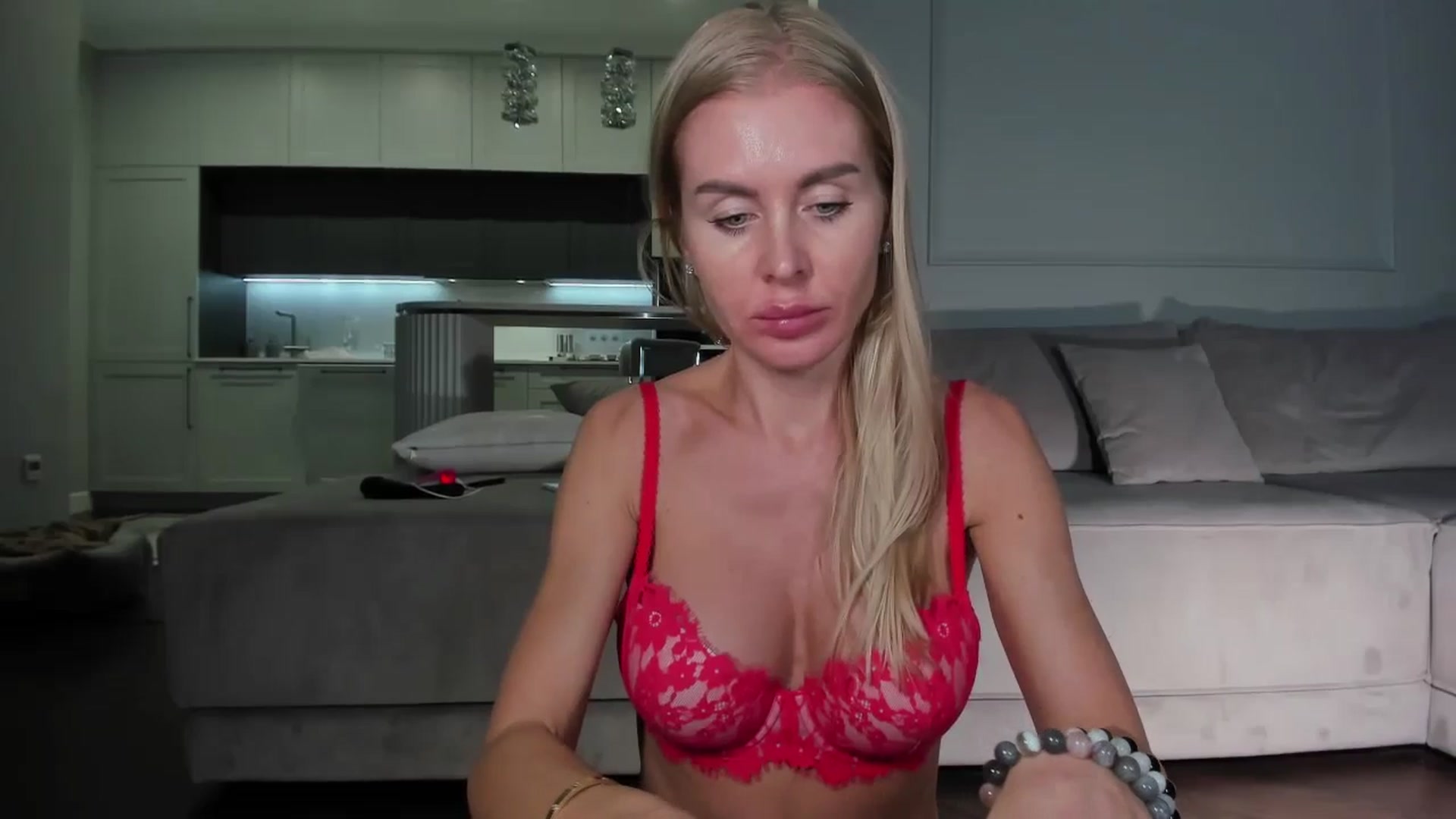Gallery image thumbnail from Smart_Cat's myfreecams stream on, 09/26/2024, 02:54 image 5 of 20