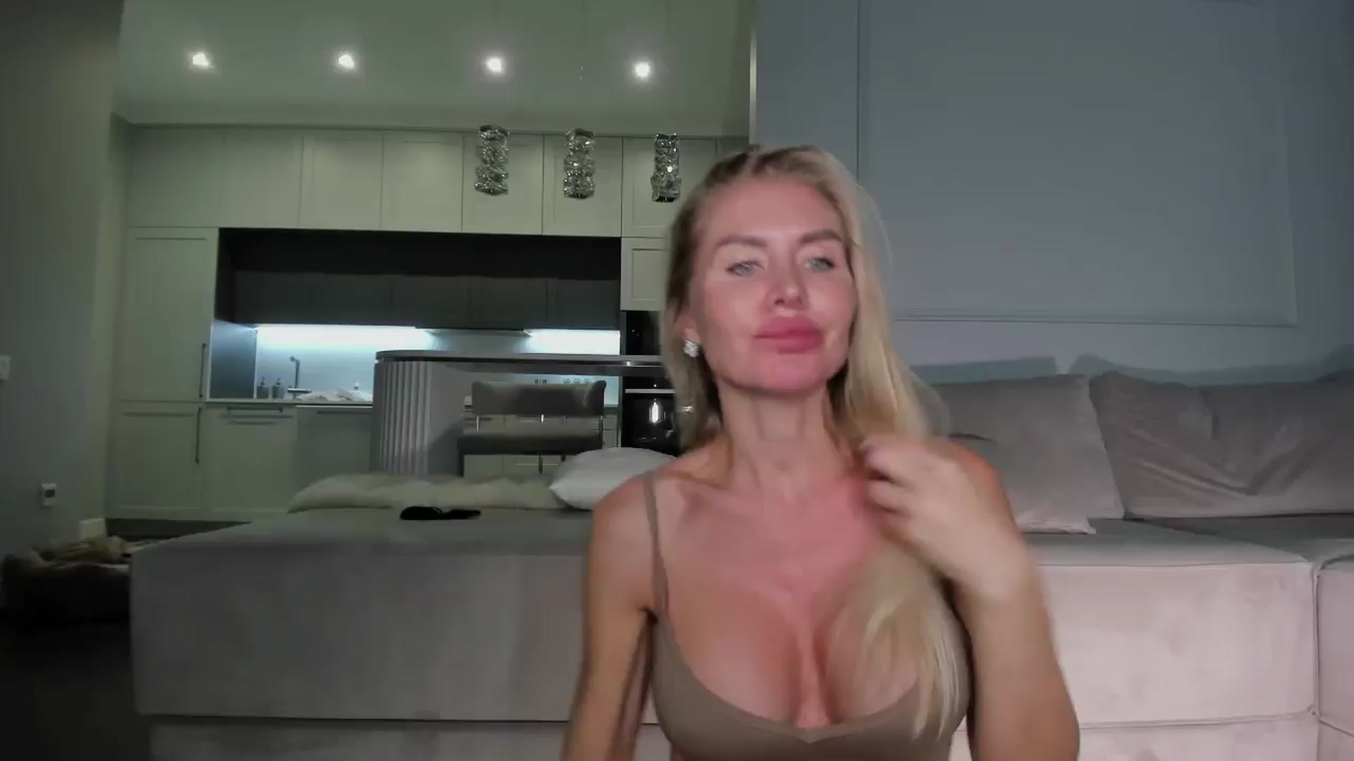 Gallery image thumbnail from Smart_Cat's myfreecams stream on, 11/09/2024, 03:39 image 6 of 20