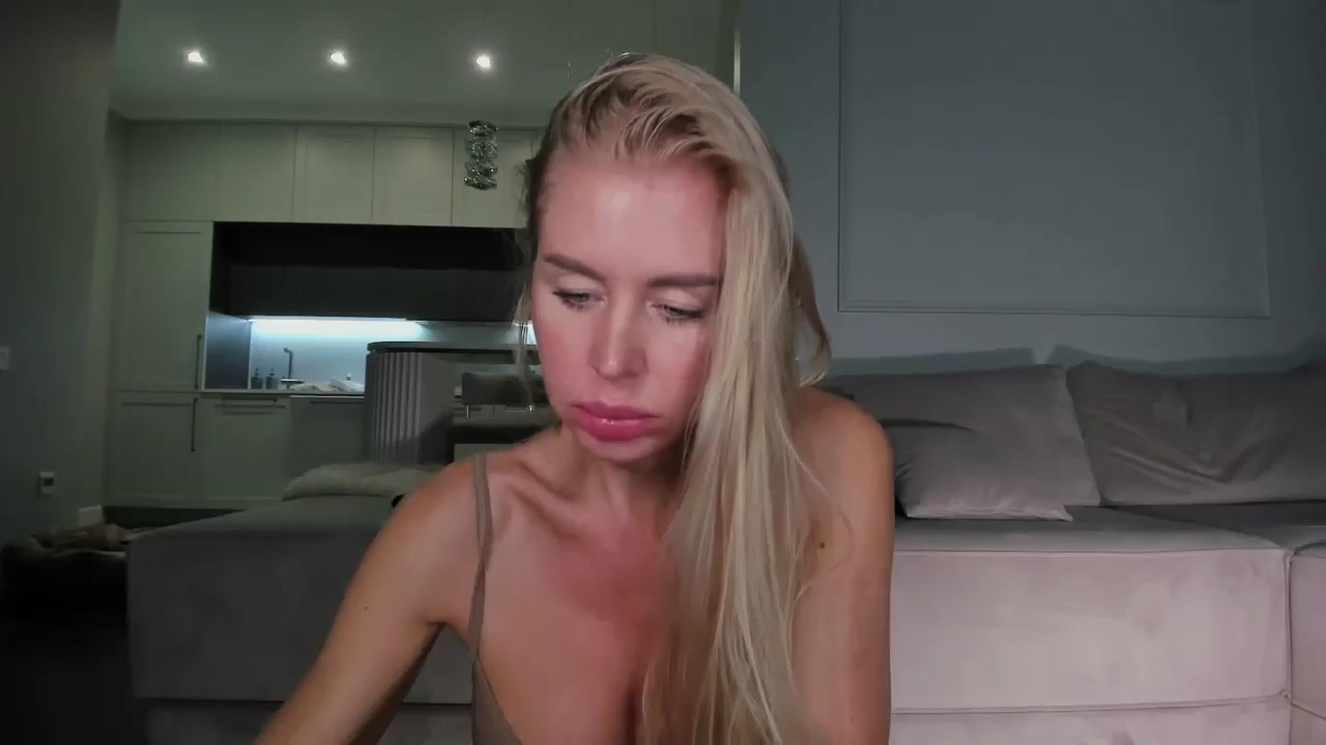 Gallery image thumbnail from Smart_Cat's myfreecams stream on, 11/09/2024, 03:39 image 5 of 20