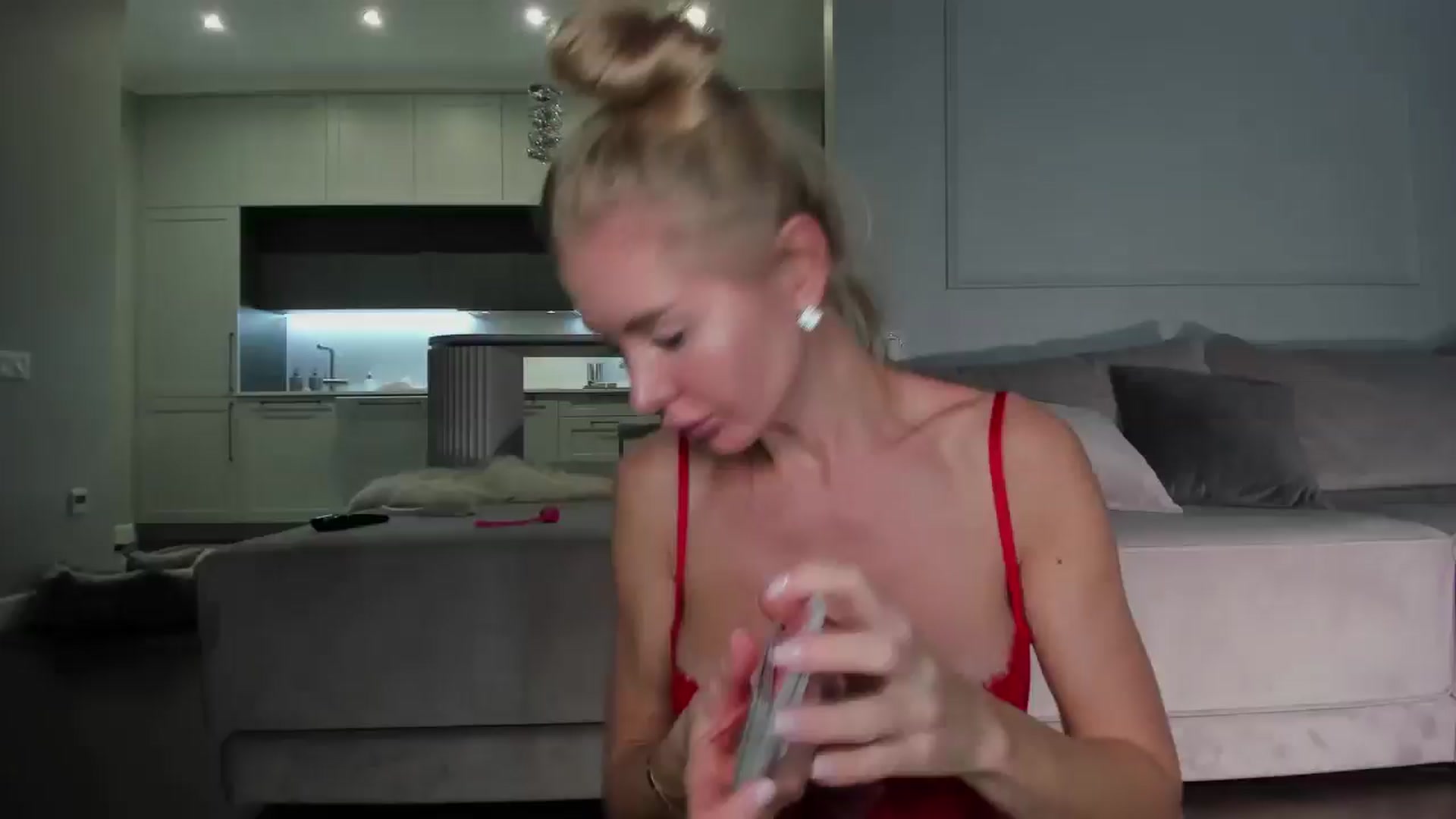 Gallery image thumbnail from Smart_Cat's myfreecams stream on, 11/27/2024, 03:27 image 19 of 20