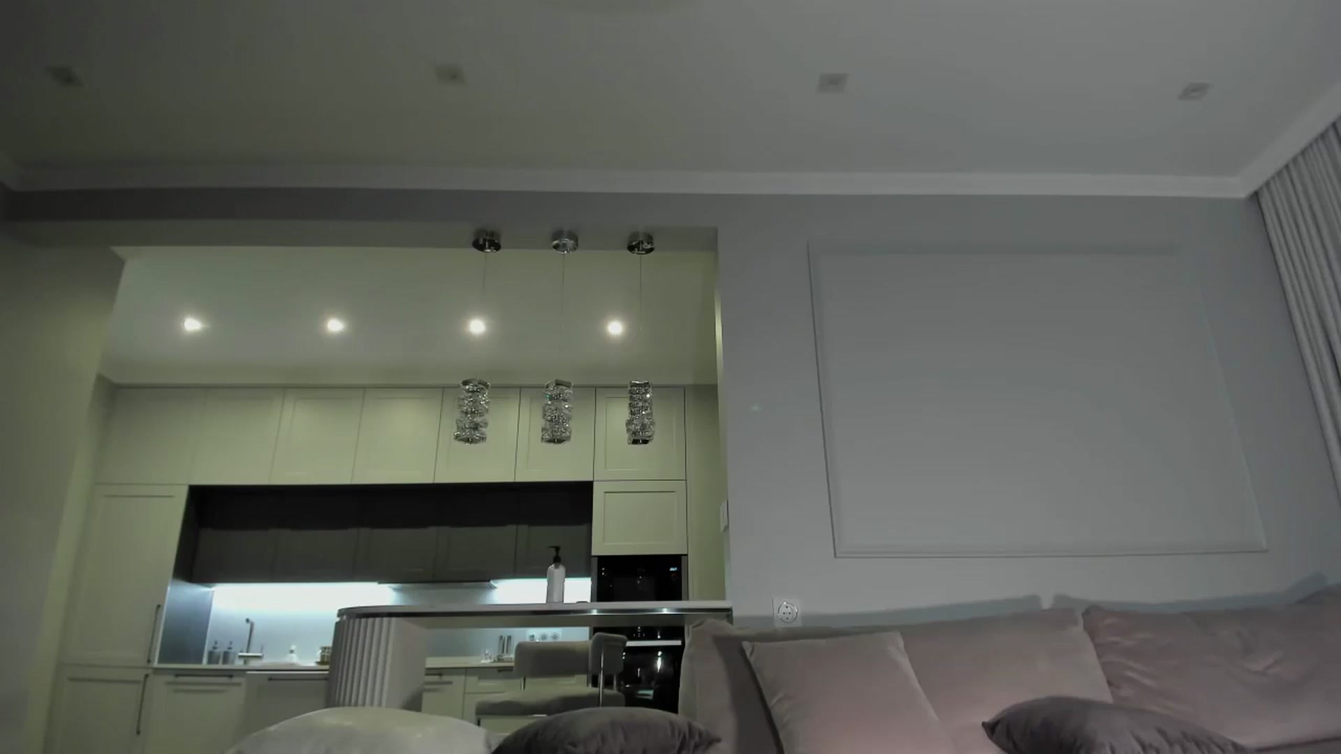 Gallery image thumbnail from Smart_Cat's myfreecams stream on, 12/16/2024, 03:01 image 15 of 20