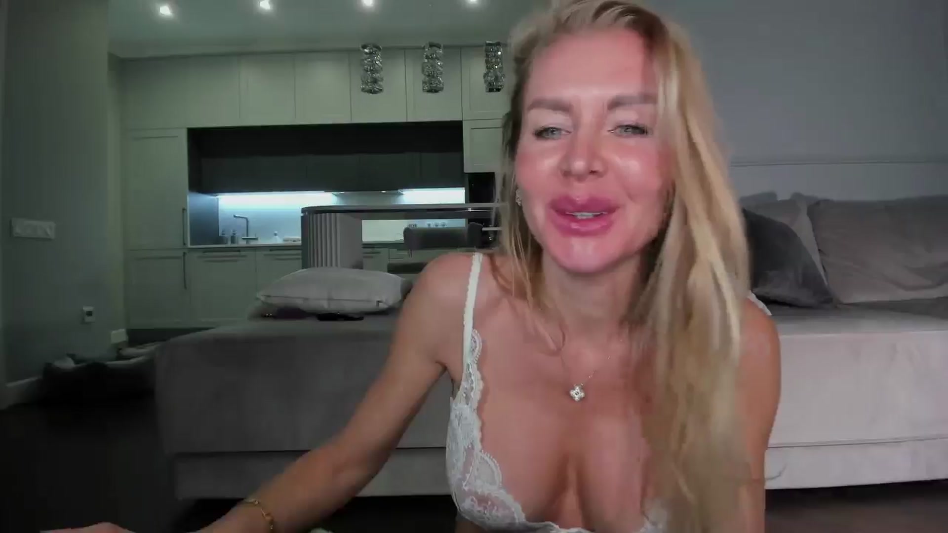 Gallery image thumbnail from Smart_Cat's myfreecams stream on, 12/19/2024, 03:07 image 7 of 20