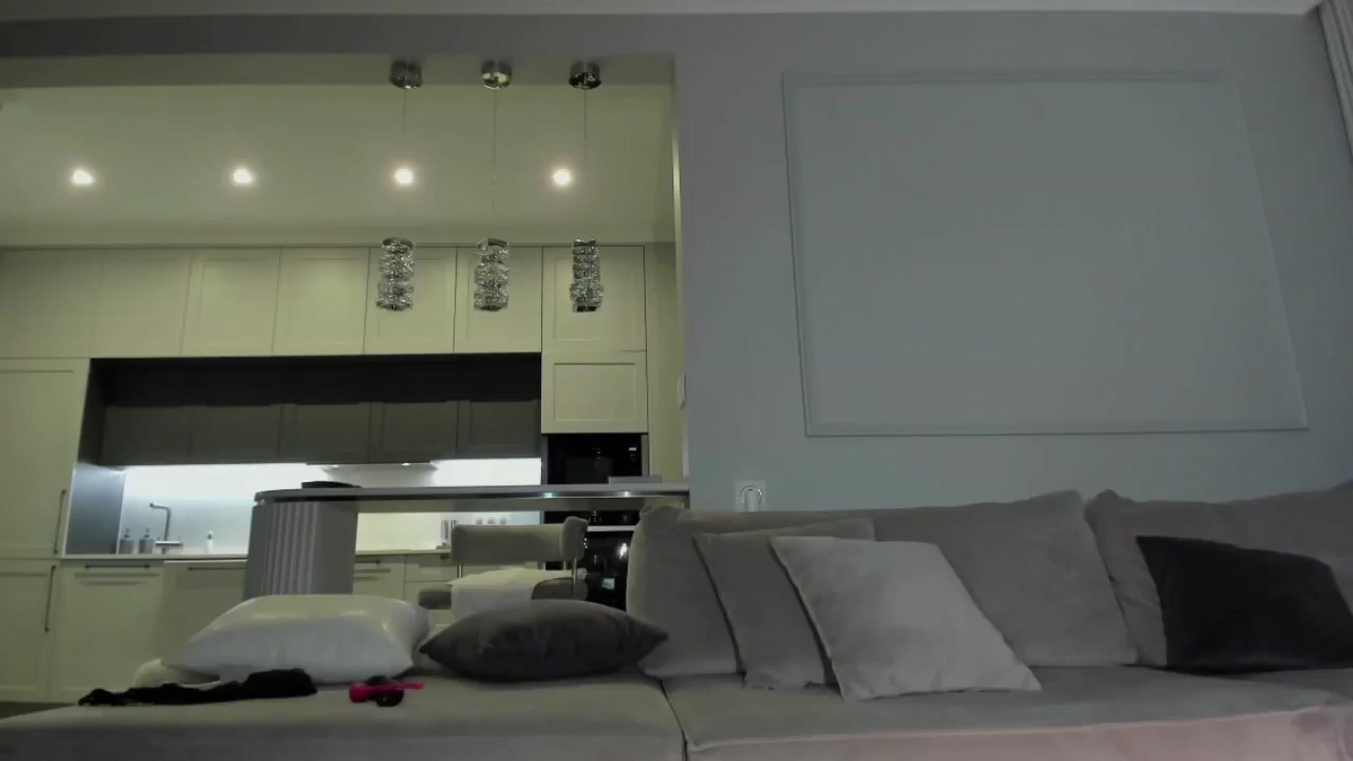 Gallery image thumbnail from Smart_Cat's myfreecams stream on, 12/21/2024, 03:03 image 1 of 20