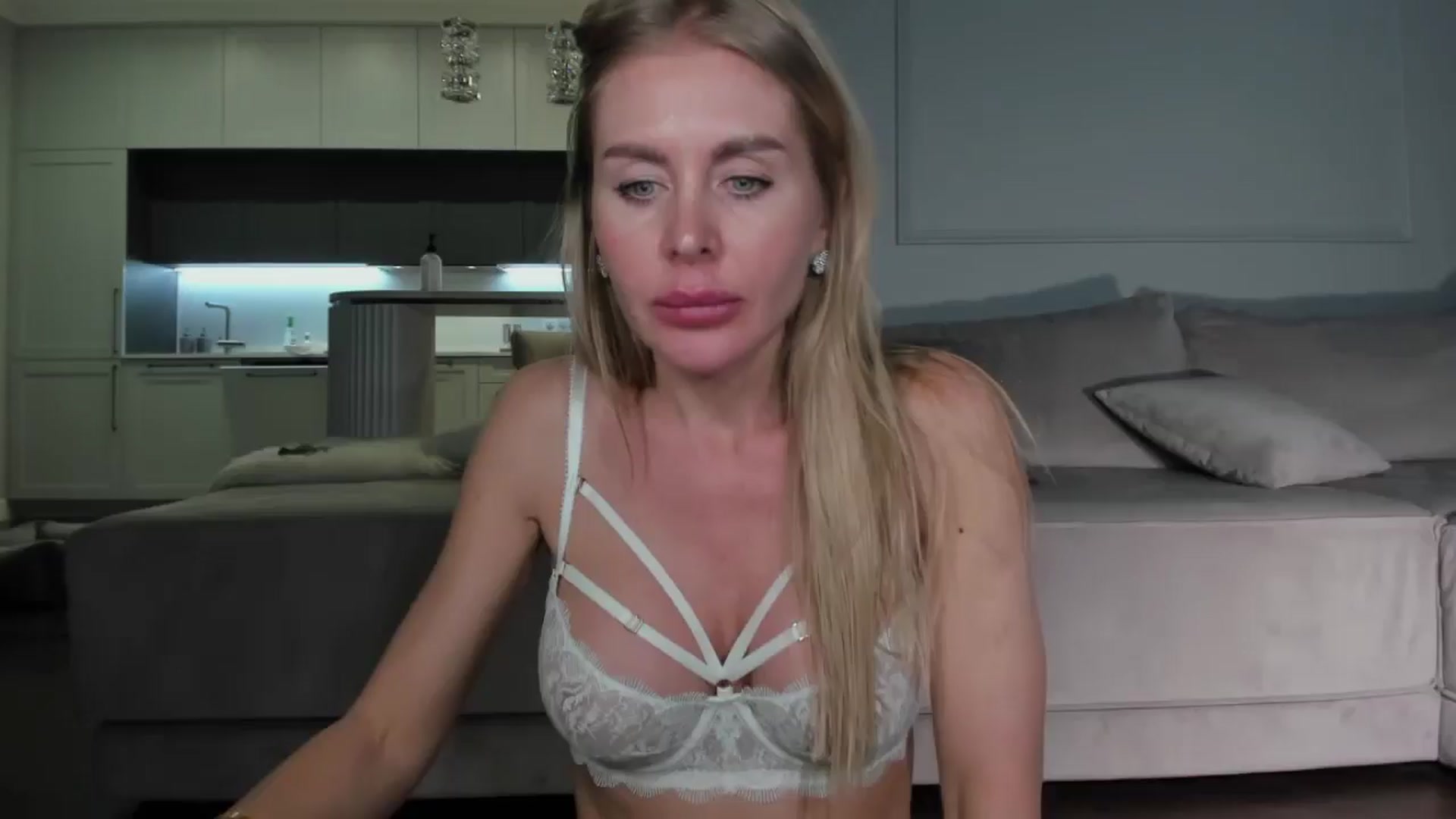 Gallery image thumbnail from Smart_Cat's myfreecams stream on, 01/16/2025, 03:02 image 9 of 20