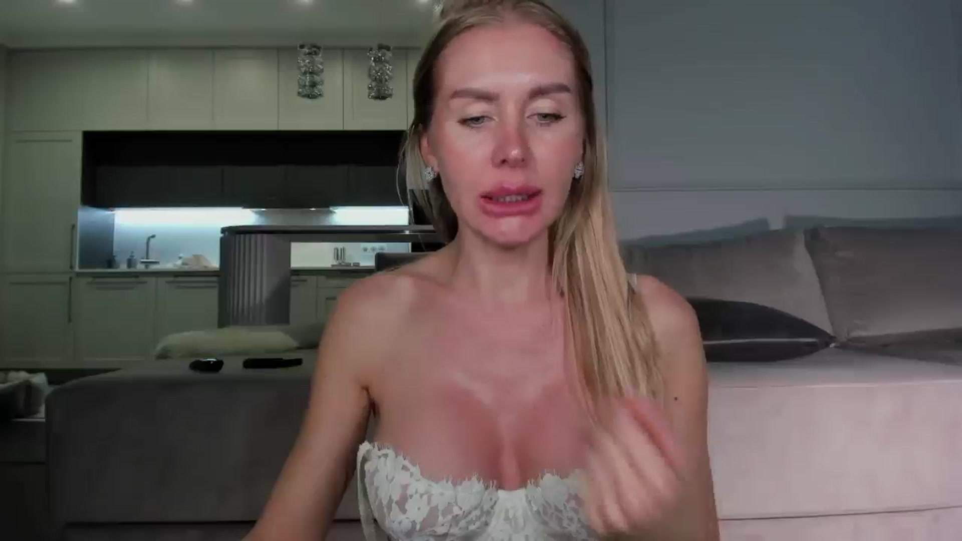 Gallery image thumbnail from Smart_Cat's myfreecams stream on, 01/27/2025, 02:38 image 6 of 20