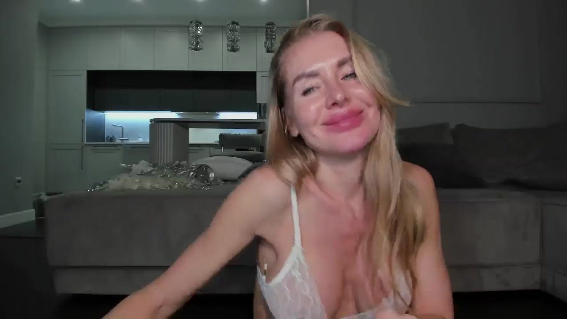 Gallery image thumbnail from Smart_Cat's myfreecams stream on, 02/11/2025, 03:15 image 19 of 20