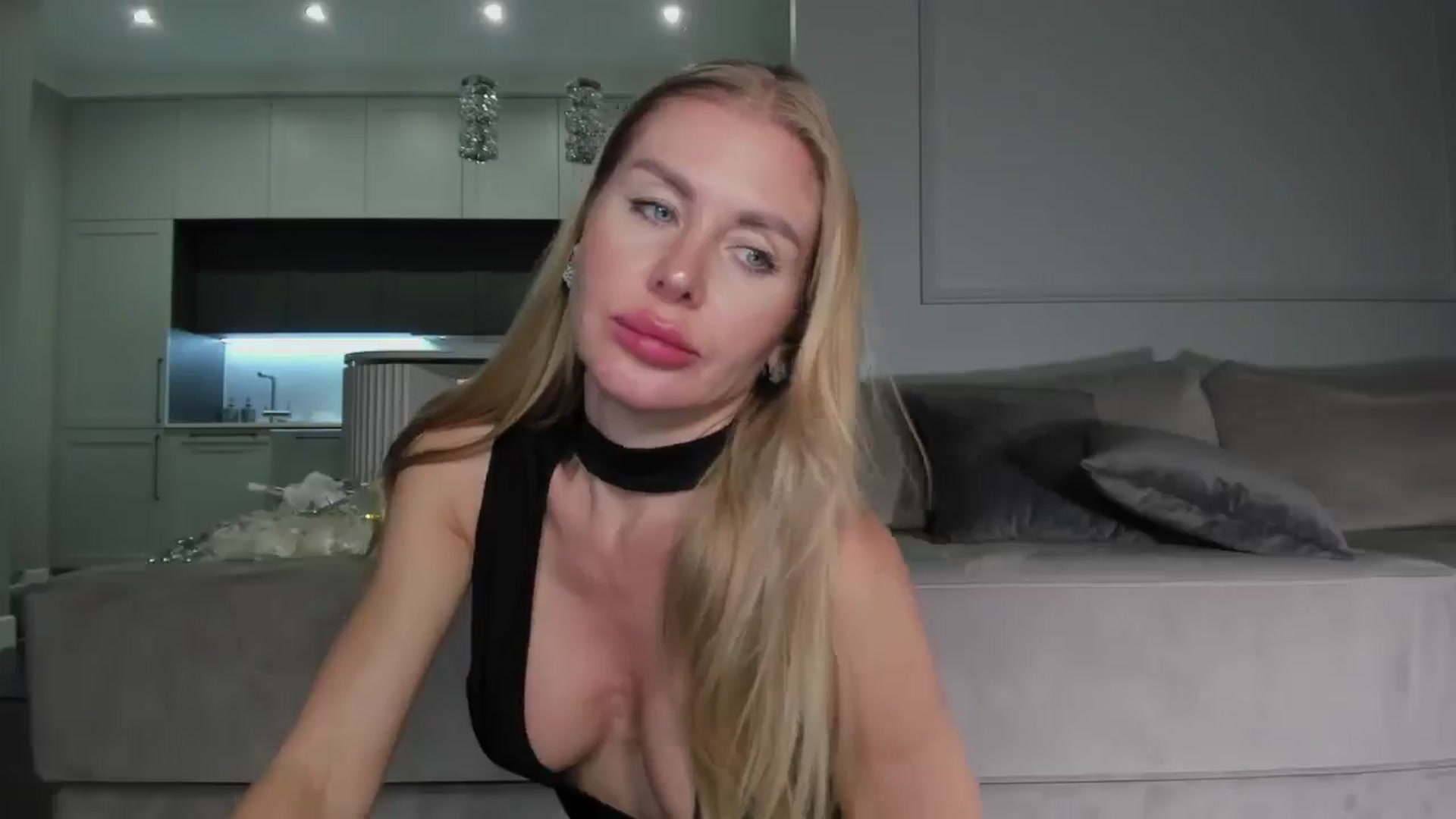 Gallery image thumbnail from Smart_Cat's myfreecams stream on, 02/13/2025, 24:58 image 17 of 20