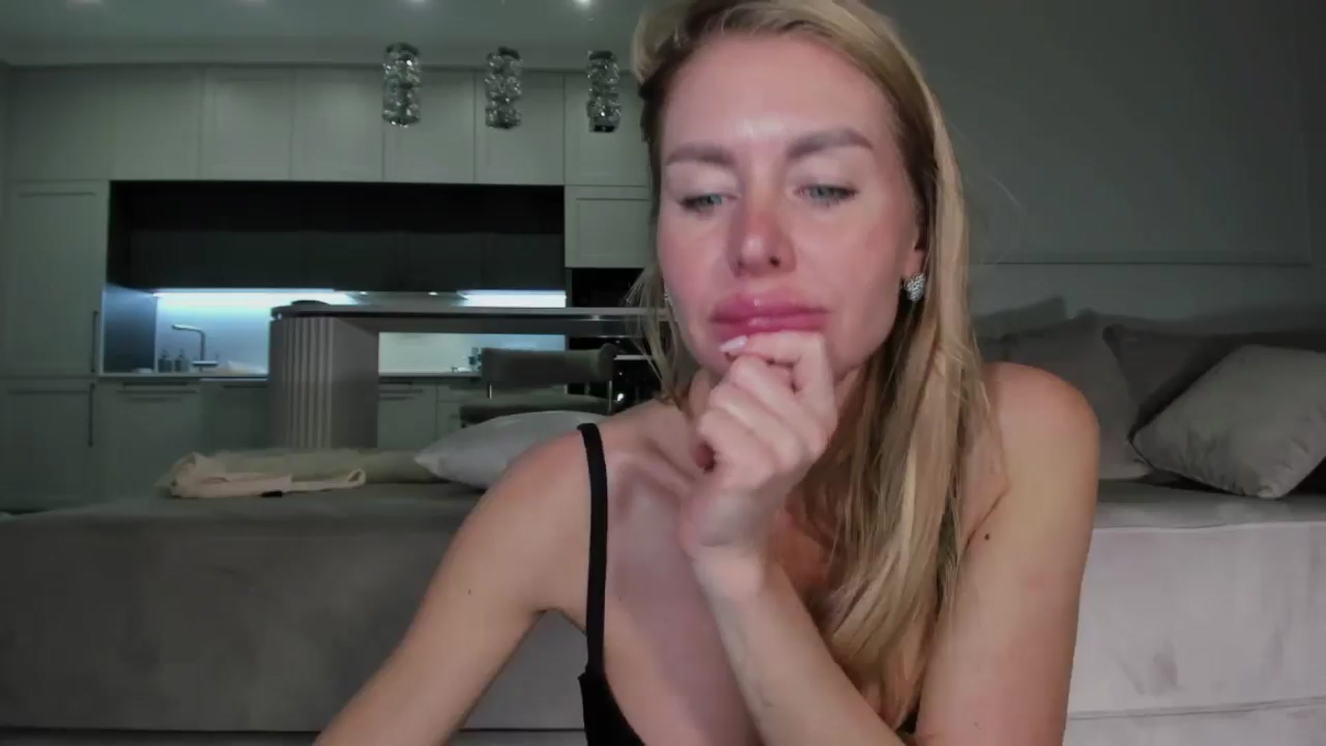 Gallery image thumbnail from Smart_Cat's myfreecams stream on, 02/28/2025, 02:31 image 18 of 20