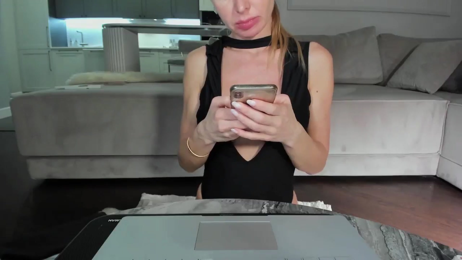 Gallery image thumbnail from Smart_Cat's myfreecams stream on, 03/12/2025, 01:32 image 14 of 20
