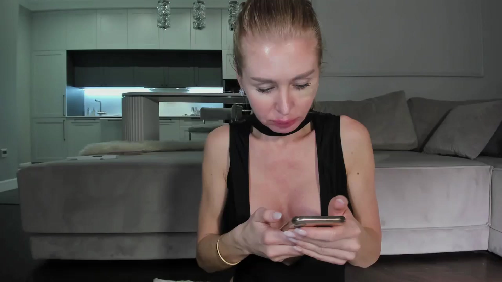Gallery image thumbnail from Smart_Cat's myfreecams stream on, 03/12/2025, 01:54 image 1 of 20