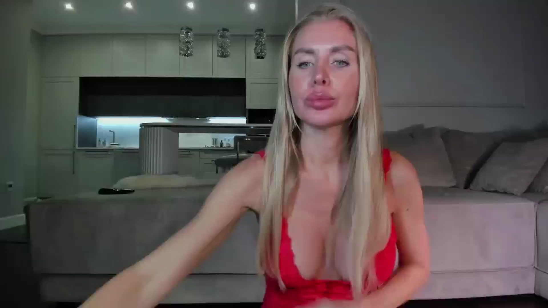 Gallery image thumbnail from Smart_Cat's myfreecams stream on, 04/30/2025, 01:49 image 17 of 20
