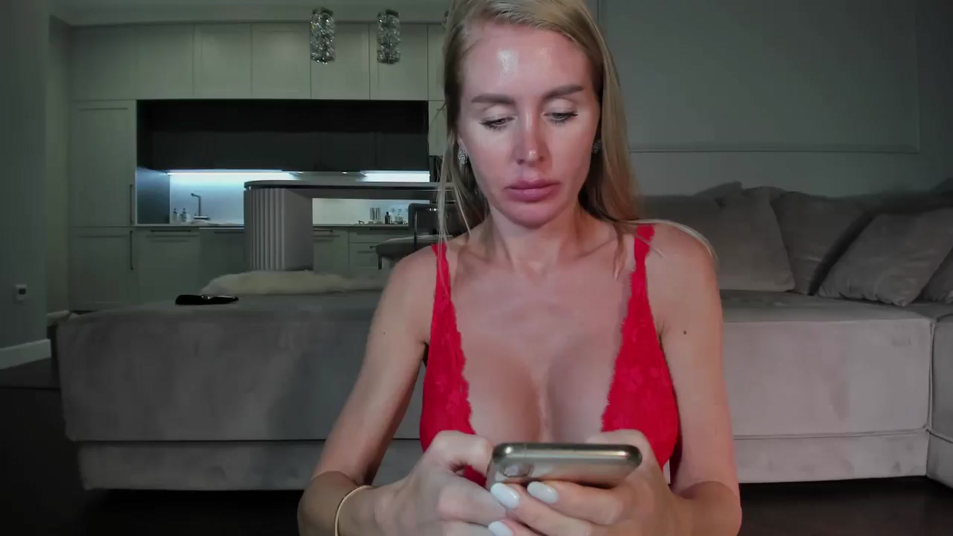Gallery image thumbnail from Smart_Cat's myfreecams stream on, 04/30/2025, 01:49 image 11 of 20