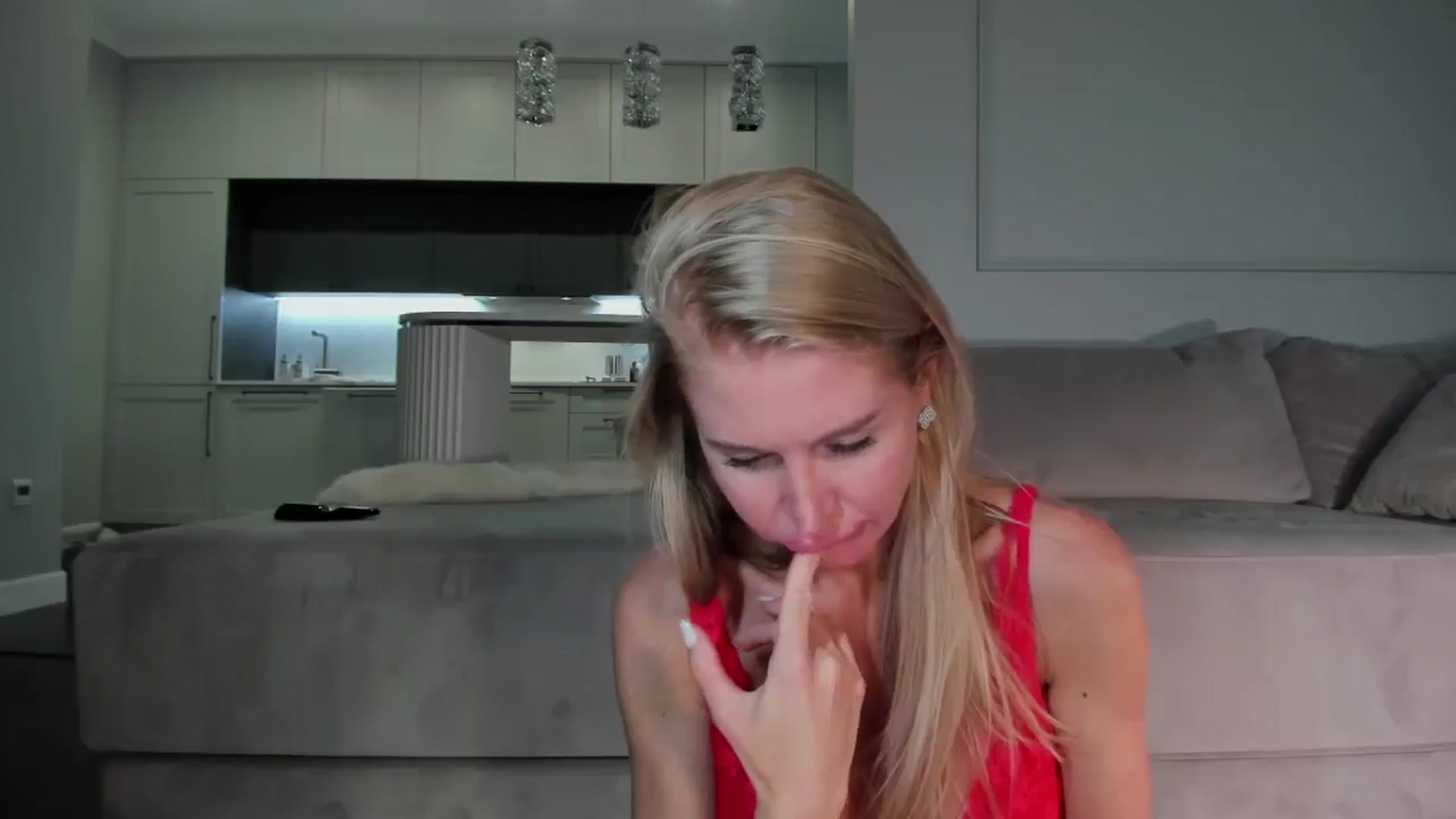 Gallery image thumbnail from Smart_Cat's myfreecams stream on, 04/30/2025, 02:36 image 13 of 20
