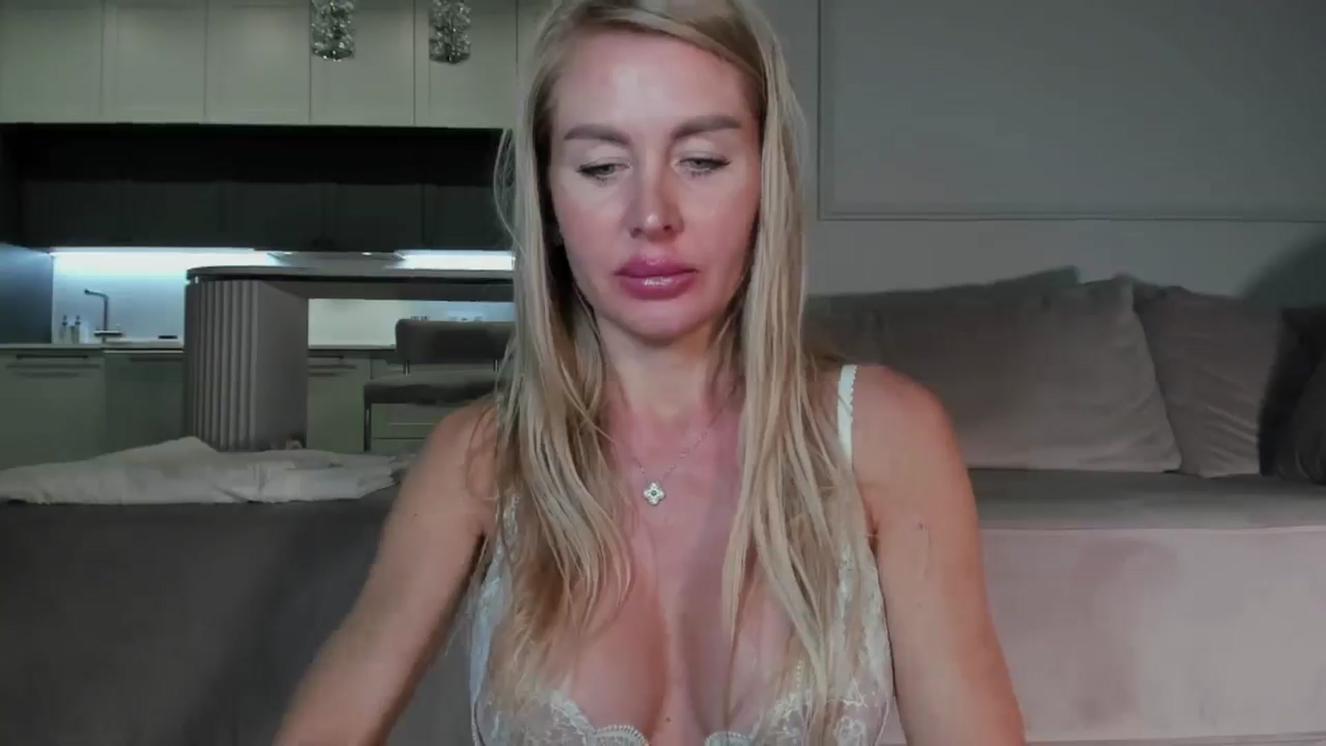 Gallery image thumbnail from Smart_Cat's myfreecams stream on, 05/04/2025, 23:40 image 20 of 20