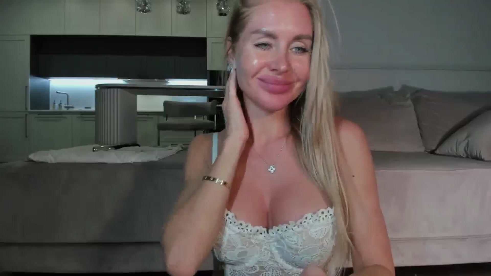 Gallery image thumbnail from Smart_Cat's myfreecams stream on, 05/06/2025, 01:47 image 18 of 20