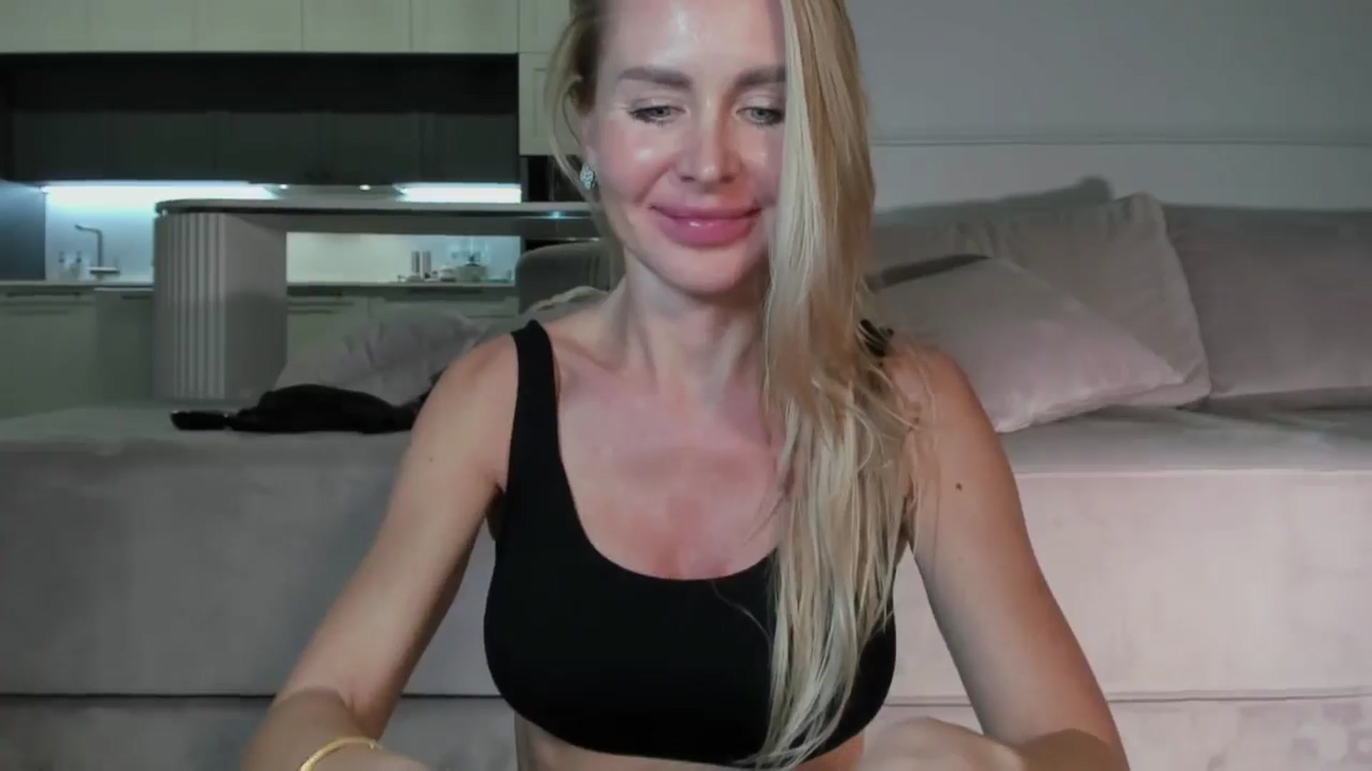 Gallery image thumbnail from Smart_Cat's myfreecams stream on, 11/28/2025, 02:48 image 19 of 20