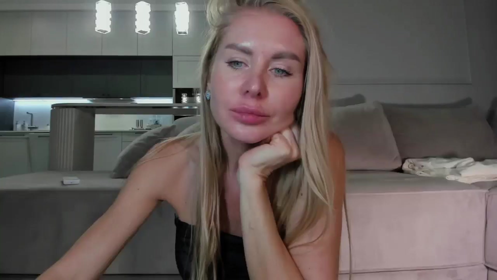Gallery image thumbnail from Smart_Cat's myfreecams stream on, 12/02/2025, 03:44 image 20 of 20