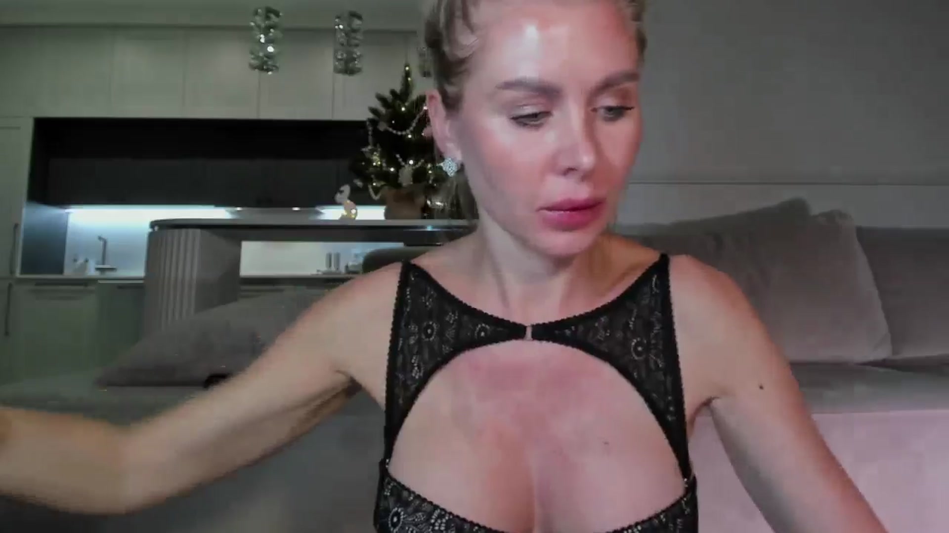 Gallery image thumbnail from Smart_Cat's myfreecams stream on, 12/06/2025, 01:40 image 20 of 20