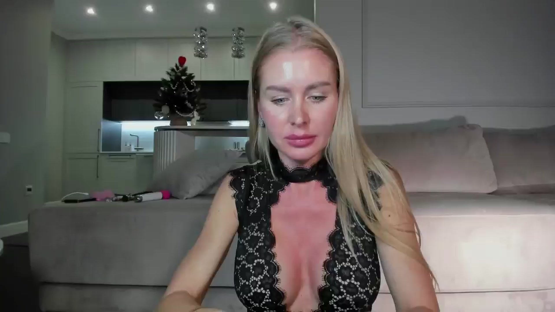 Gallery image thumbnail from Smart_Cat's myfreecams stream on, 12/11/2025, 02:22 image 1 of 20