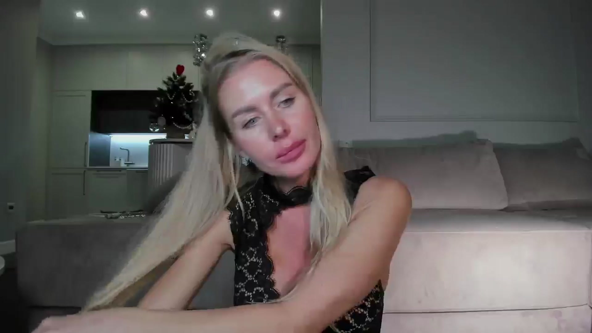 Gallery image thumbnail from Smart_Cat's myfreecams stream on, 12/11/2025, 04:43 image 9 of 20