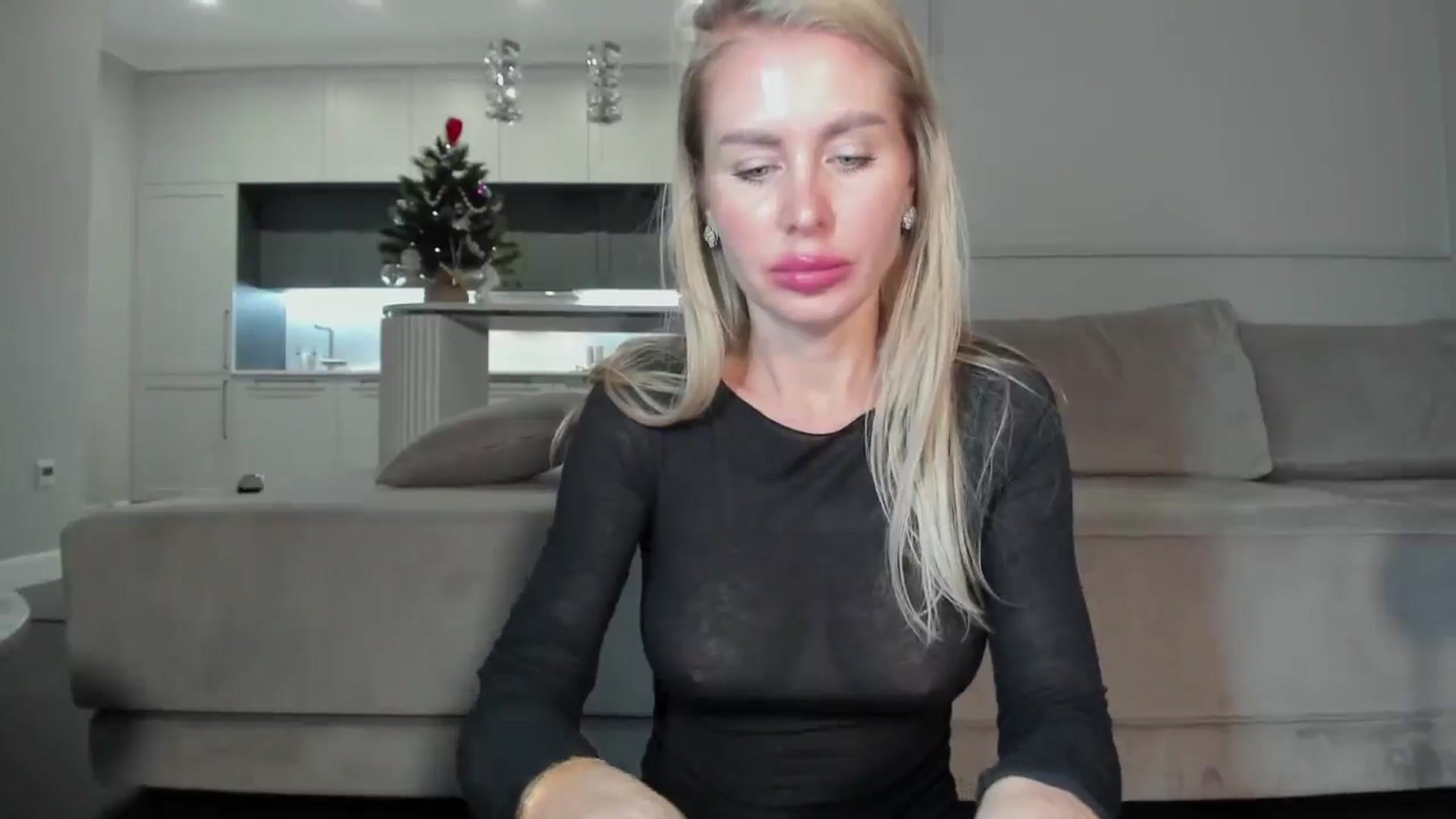 Gallery image thumbnail from Smart_Cat's myfreecams stream on, 12/15/2025, 01:08 image 6 of 20