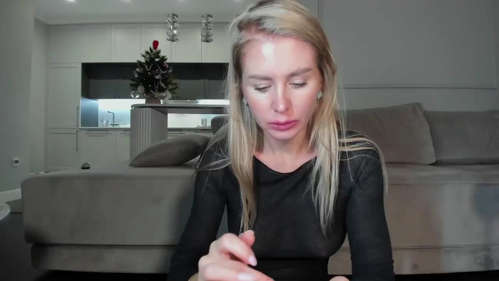 Gallery image thumbnail from Smart_Cat's myfreecams stream on, 12/15/2025, 01:08 image 5 of 20