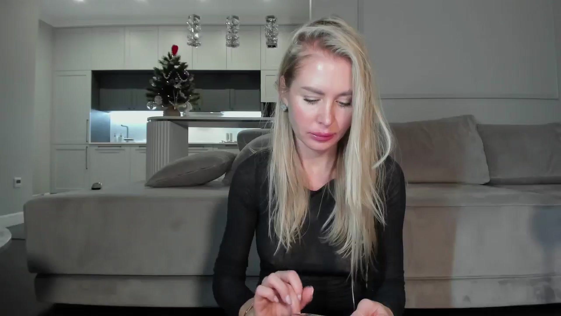 Gallery image thumbnail from Smart_Cat's myfreecams stream on, 12/15/2025, 01:08 image 3 of 20