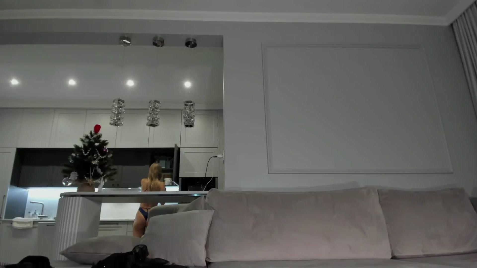 Gallery image thumbnail from Smart_Cat's myfreecams stream on, 12/29/2025, 24:02 image 16 of 20