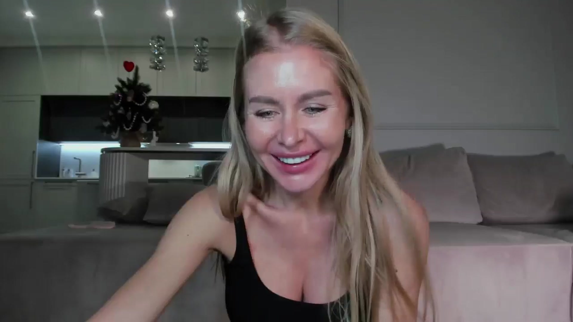 Gallery image thumbnail from Smart_Cat's myfreecams stream on, 01/24/2026, 04:03 image 5 of 20